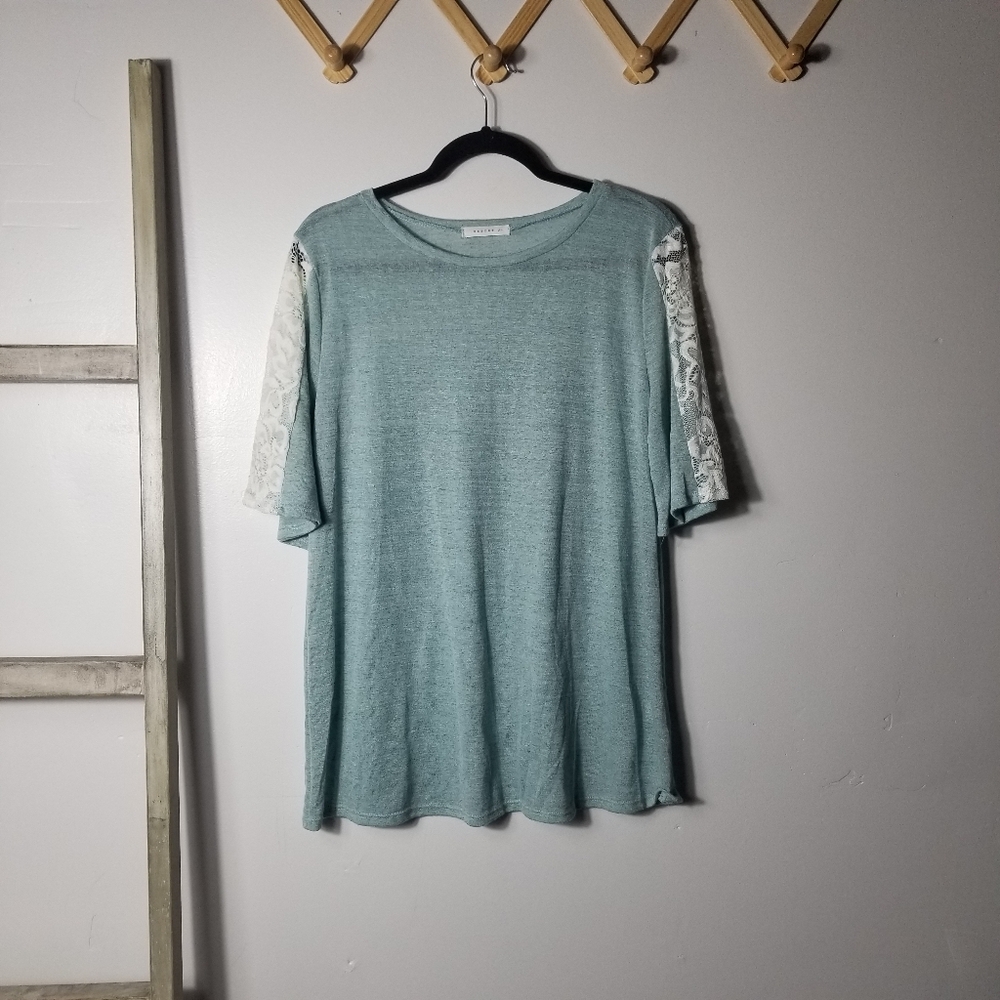 NWOT REBORN J WOMEN'S BLUE TEAL BLOUSE WITH WHITE LACE SIZE LARGE